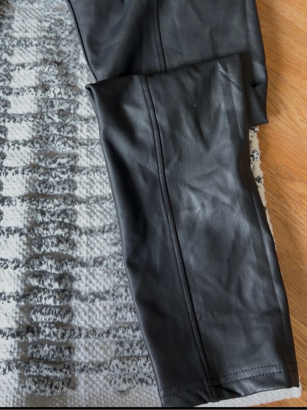High-Rise Black Faux Leather Leggings with Stretch Waistband - Picture 4 of 6